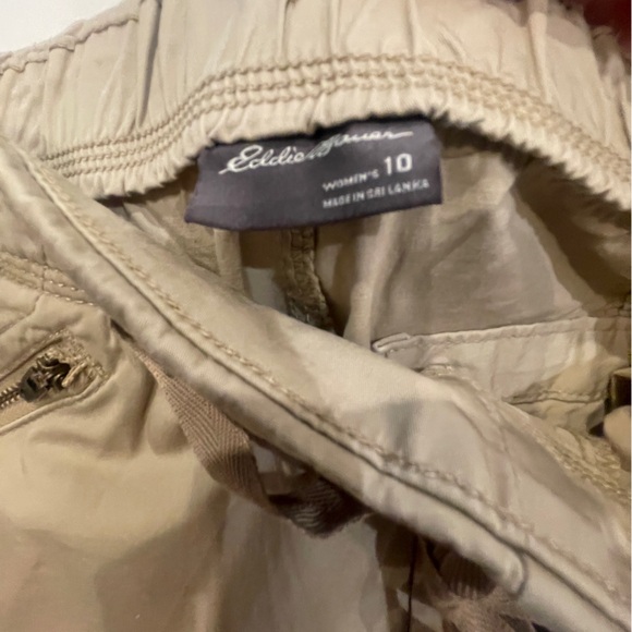 Women’s Eddie Bauer Tan Pants Size 10 - Picture 3 of 5